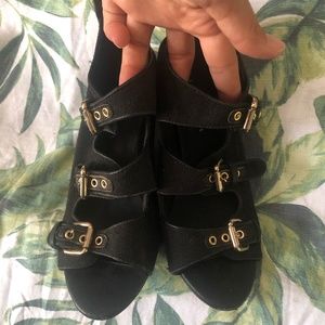 Wedged sandal heels (buckled)